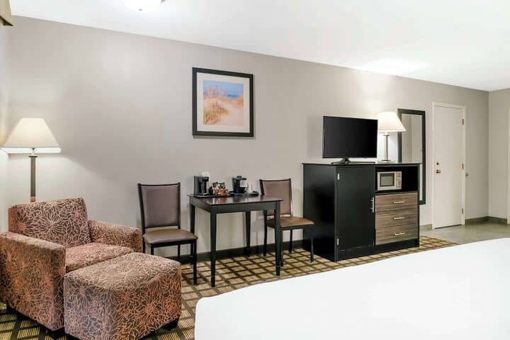 Room 21 of 46