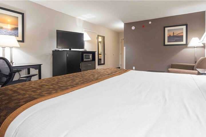 Room 8 of 46